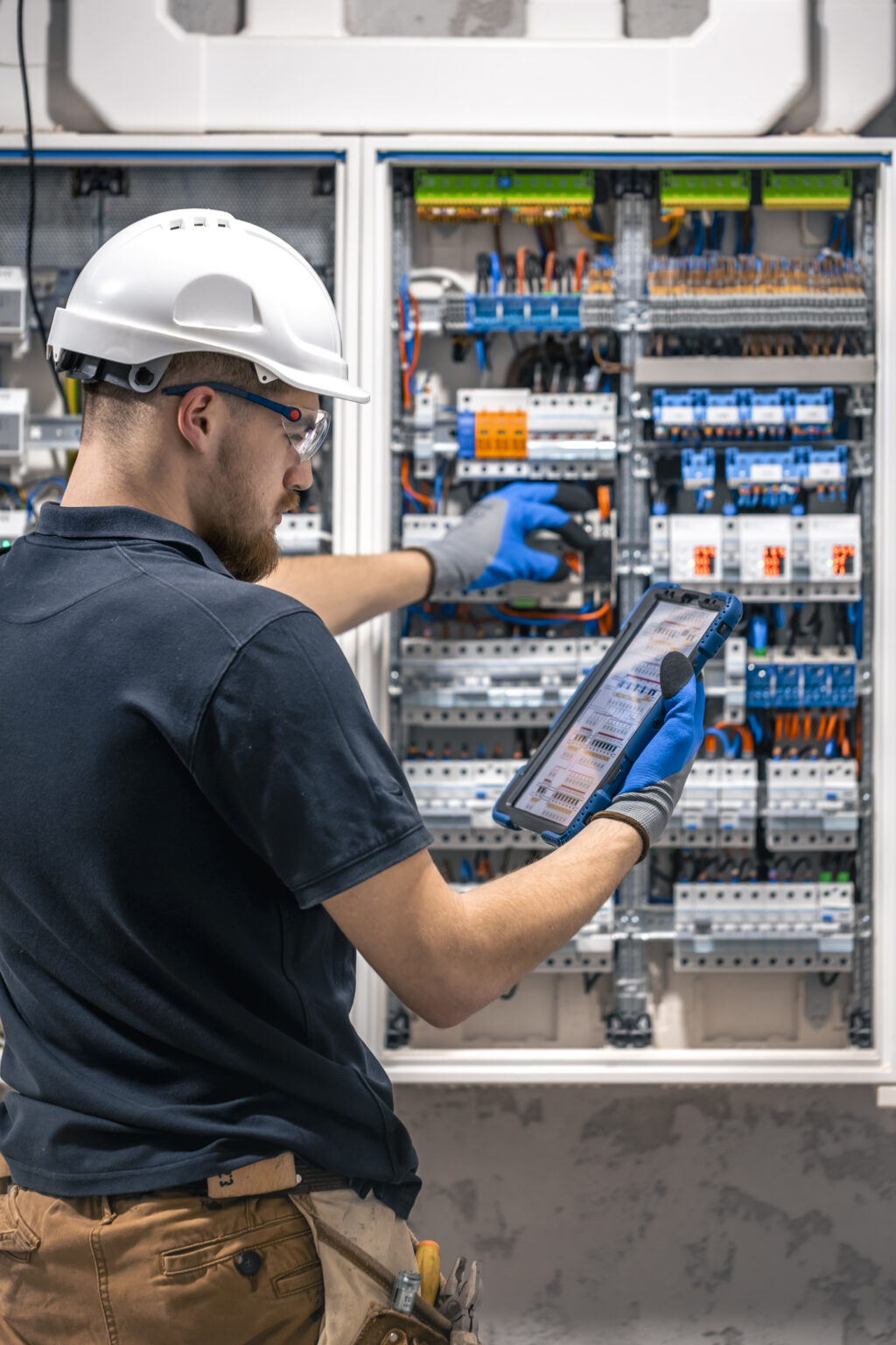 Tööstuslikud elektritööd ja hooldus Harjumaal
